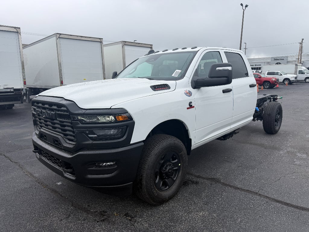 2026 RAM Ram 3500 Chassis Cab RAM 3500 TRADESMAN CREW CAB CHASSIS 4X4 60' CA