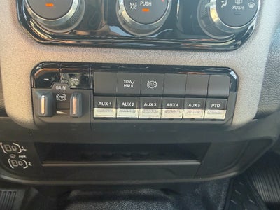 2026 RAM Ram 3500 Chassis Cab RAM 3500 TRADESMAN CREW CAB CHASSIS 4X4 60' CA
