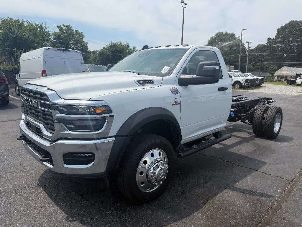 2026 RAM 4500 Chassis RAM 4500 TRADESMAN CHASSIS REGULAR CAB 4X4 84' CA