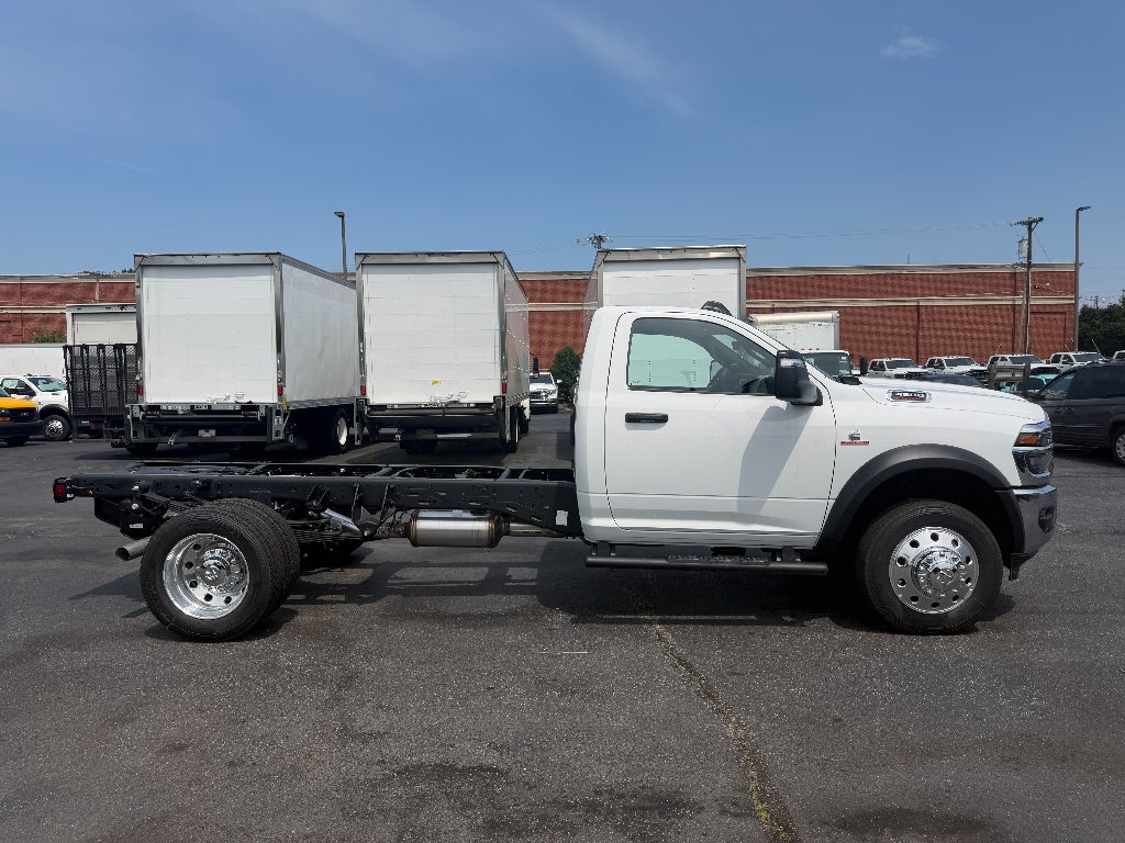 2026 RAM 4500 Chassis RAM 4500 TRADESMAN CHASSIS REGULAR CAB 4X4 84' CA