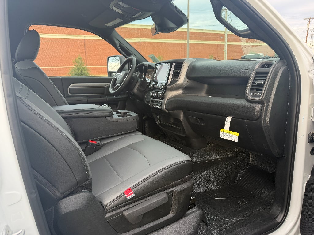 2026 RAM Ram 5500 Chassis Cab RAM 5500 TRADESMAN CHASSIS REGULAR CAB 4X4 60' CA