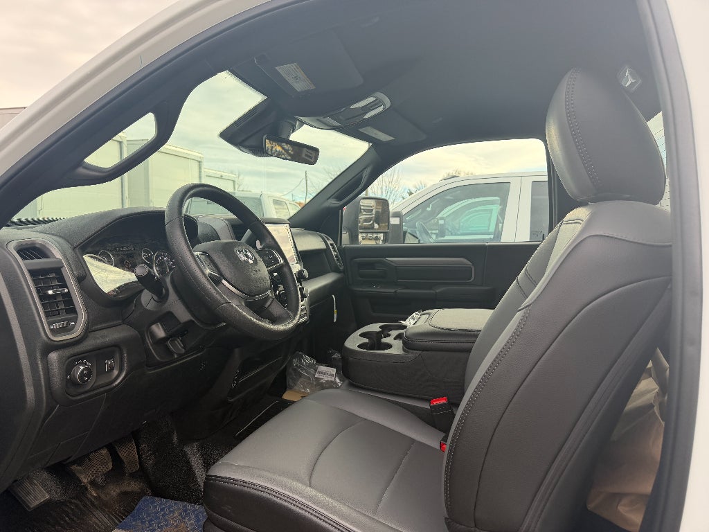 2026 RAM Ram 5500 Chassis Cab RAM 5500 TRADESMAN CHASSIS REGULAR CAB 4X4 60' CA