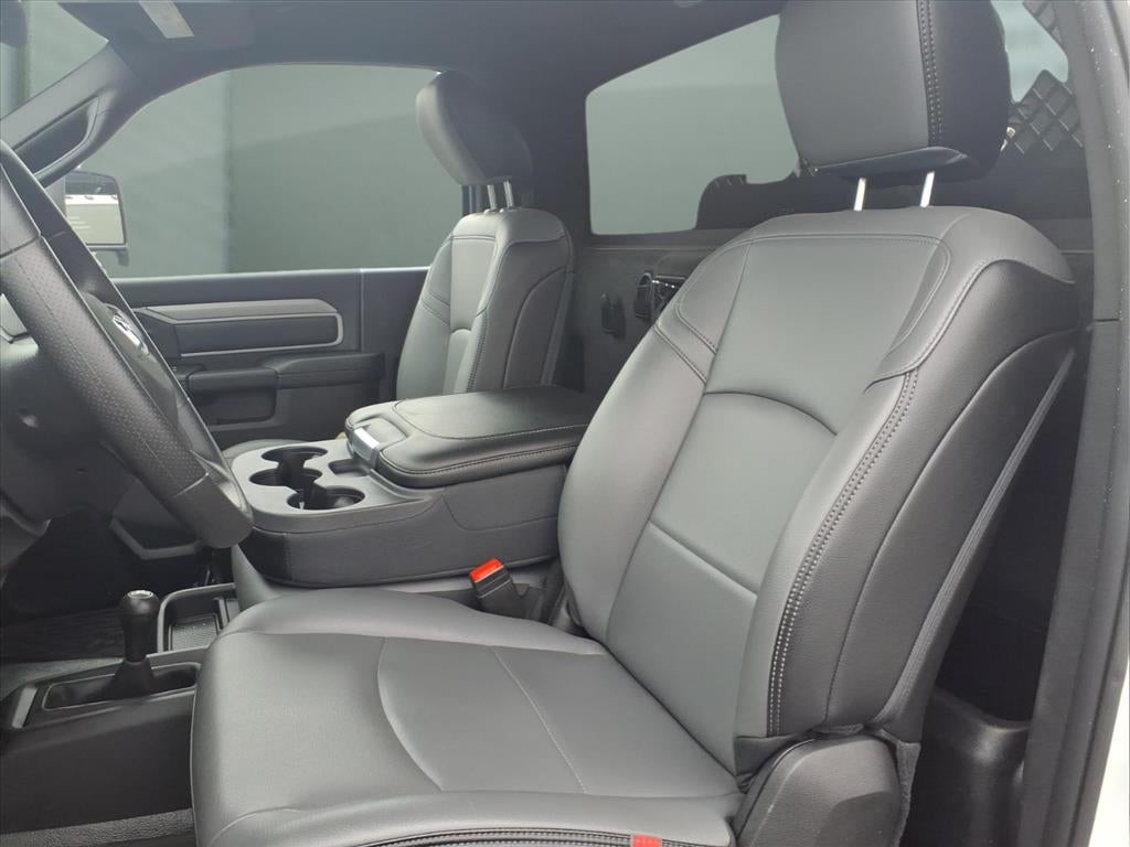 2024 RAM Ram 5500 Chassis Cab RAM 5500 TRADESMAN CHASSIS REGULAR CAB 4X4 84' CA