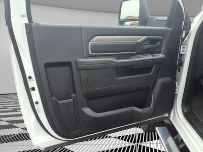 2024 RAM Ram 5500 Chassis Cab RAM 5500 TRADESMAN CHASSIS REGULAR CAB 4X4 84' CA