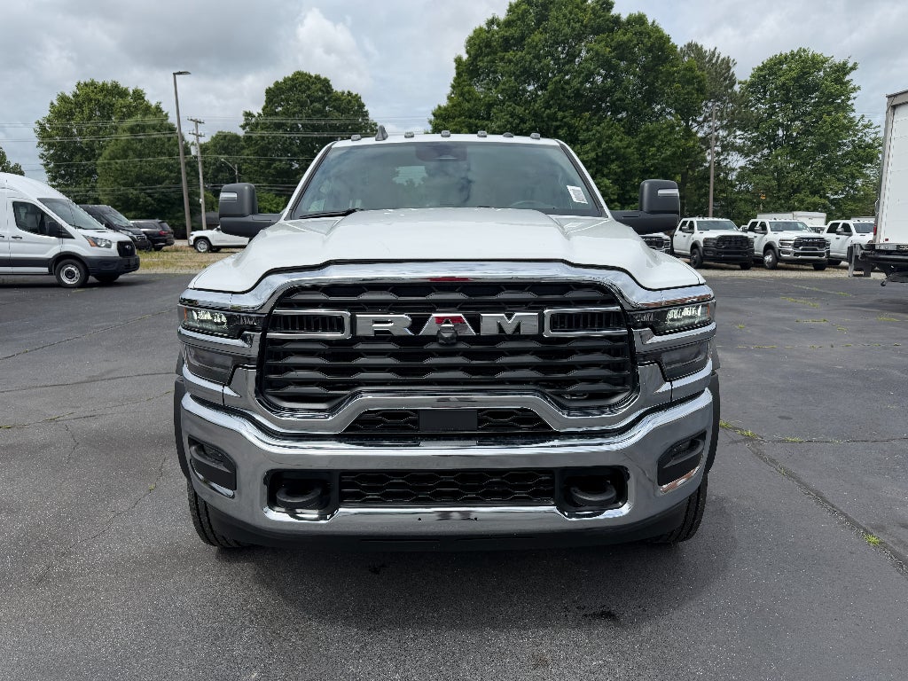 2026 RAM Ram 5500 Chassis Cab RAM 5500 TRADESMAN CHASSIS REGULAR CAB 4X4 84' CA
