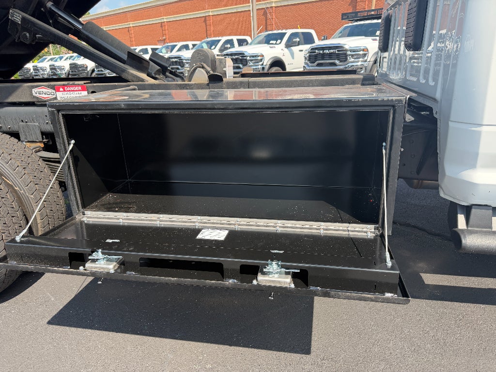 2026 RAM Ram 5500 Chassis Cab RAM 5500 TRADESMAN CHASSIS REGULAR CAB 4X4 84' CA