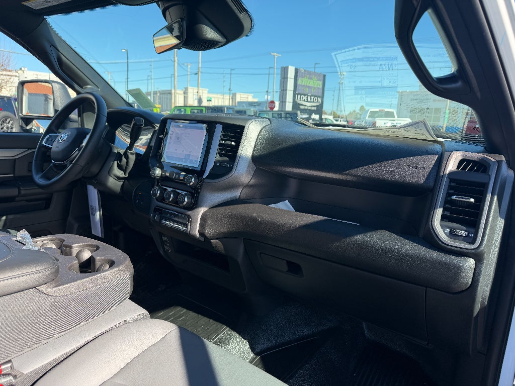 2026 RAM Ram 5500 Chassis Cab RAM 5500 TRADESMAN CHASSIS REGULAR CAB 4X4 108' CA