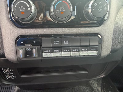 2026 RAM 5500 Chassis RAM 5500 TRADESMAN CHASSIS REGULAR CAB 4X4 120' CA