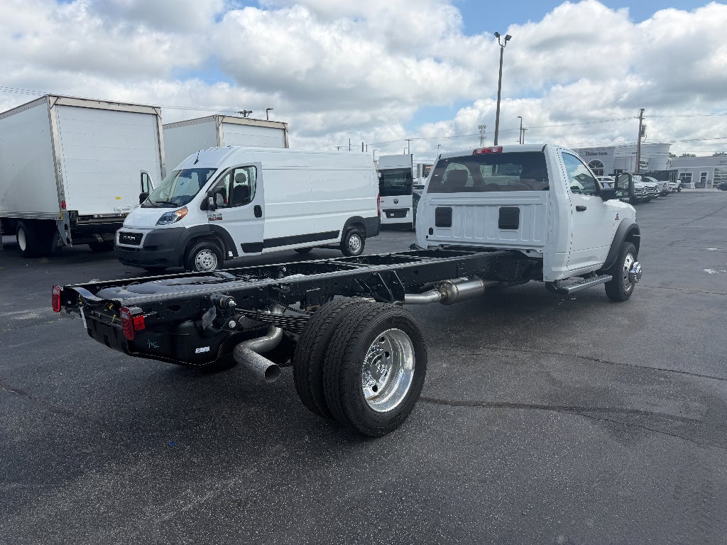 2026 RAM 5500 Chassis RAM 5500 TRADESMAN CHASSIS REGULAR CAB 4X4 120' CA