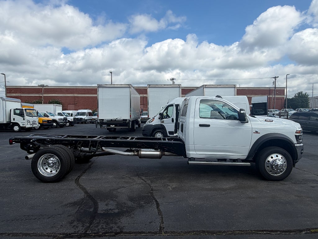 2026 RAM 5500 Chassis RAM 5500 TRADESMAN CHASSIS REGULAR CAB 4X4 120' CA