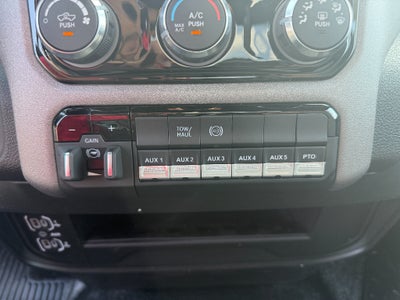 2026 RAM 5500 Chassis RAM 5500 TRADESMAN CHASSIS REGULAR CAB 4X4 120' CA