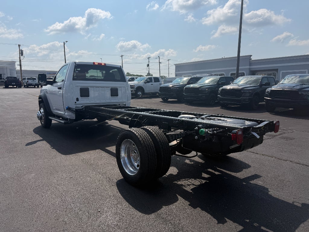 2026 RAM 5500 Chassis RAM 5500 TRADESMAN CHASSIS REGULAR CAB 4X4 120' CA