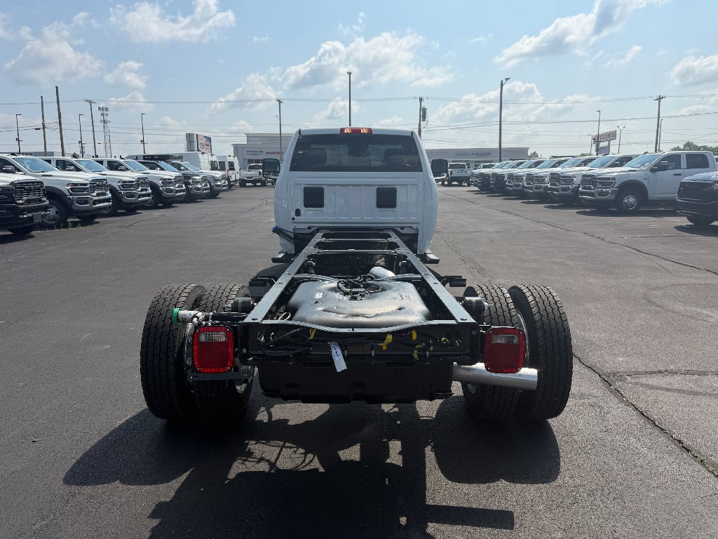 2026 RAM 5500 Chassis RAM 5500 TRADESMAN CHASSIS REGULAR CAB 4X4 120' CA