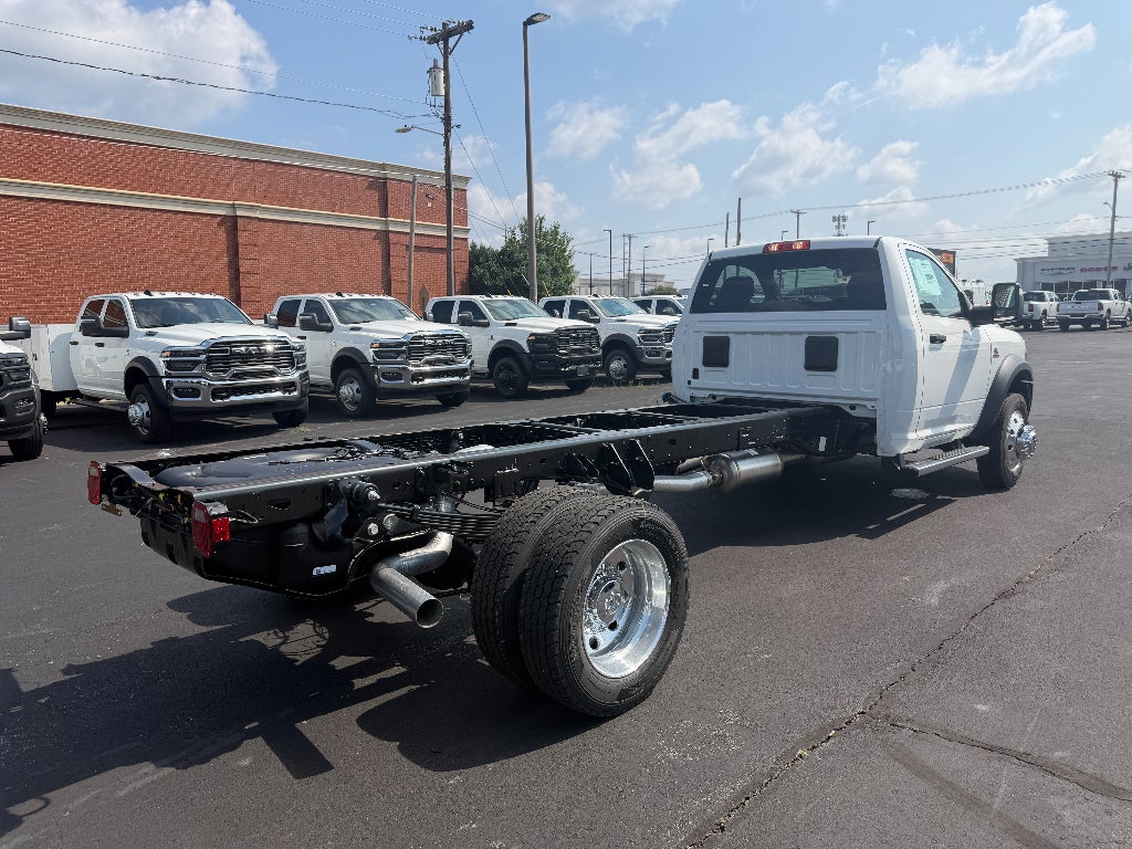 2026 RAM 5500 Chassis RAM 5500 TRADESMAN CHASSIS REGULAR CAB 4X4 120' CA