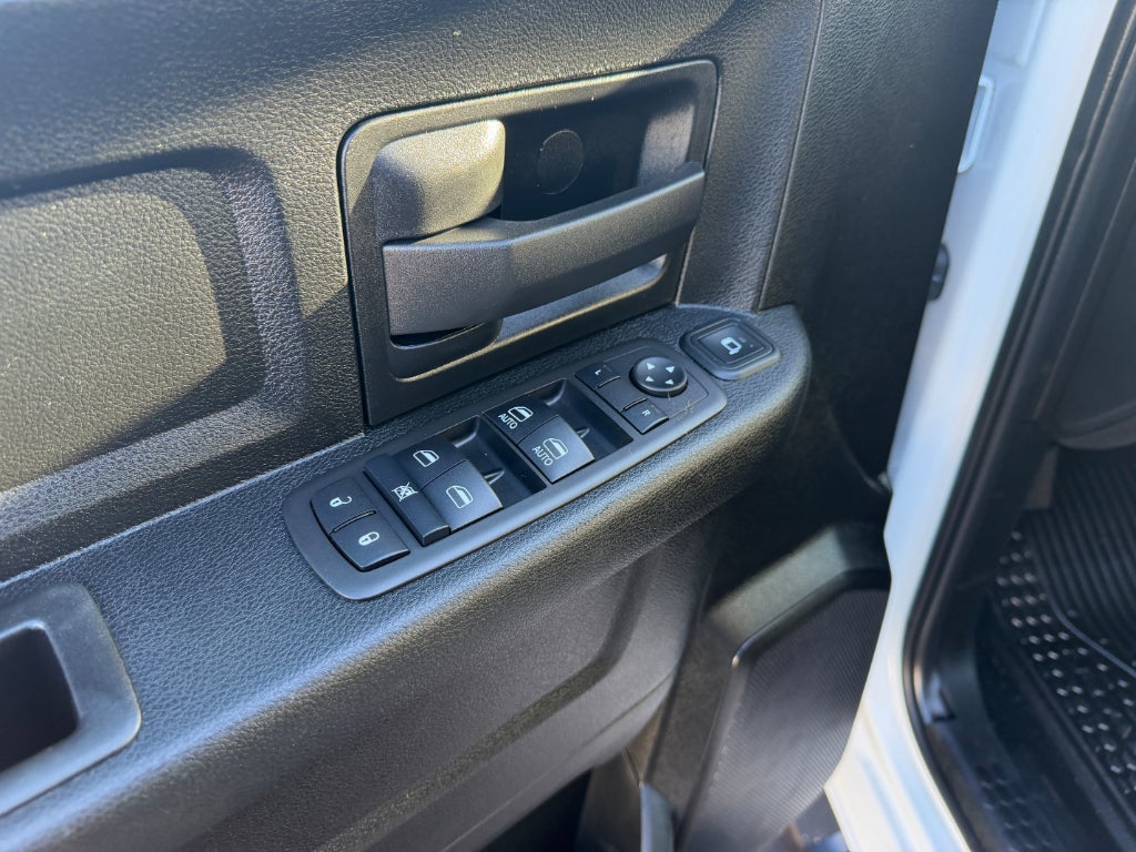 2024 RAM 5500 Chassis Tradesman/SLT/Laramie/Limited