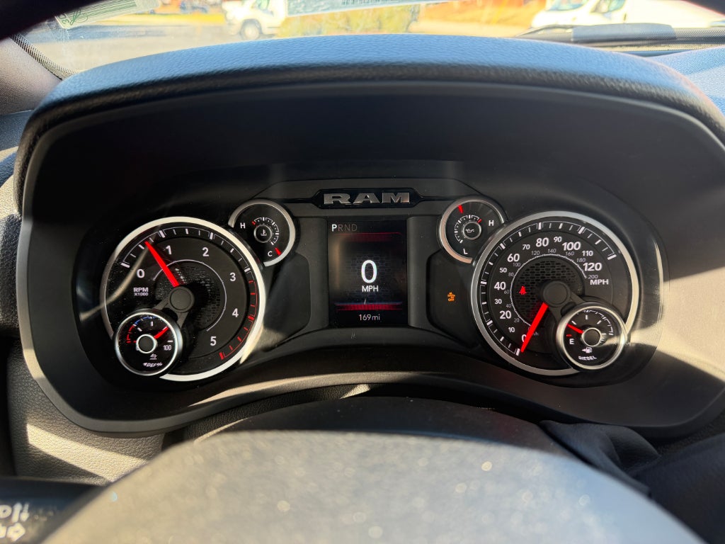 2025 RAM Ram 5500 Chassis Cab RAM 5500 TRADESMAN CHASSIS CREW CAB 4X4 84' CA