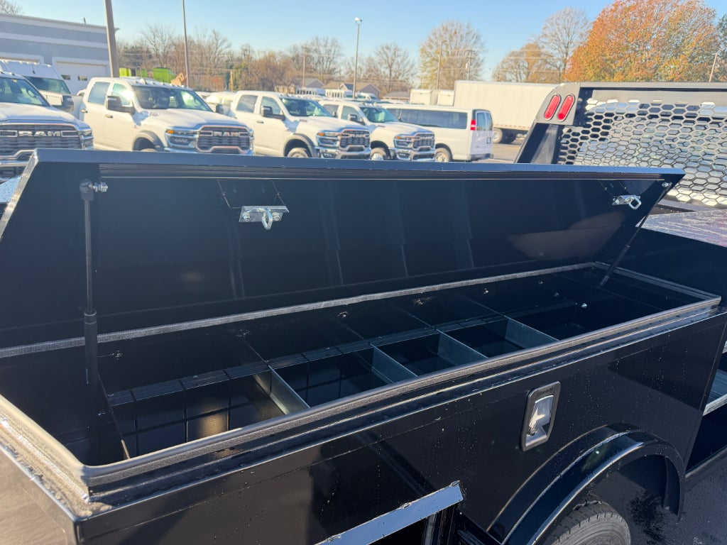 2025 RAM Ram 5500 Chassis Cab RAM 5500 TRADESMAN CHASSIS CREW CAB 4X4 84' CA