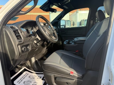 2025 RAM Ram 5500 Chassis Cab RAM 5500 TRADESMAN CHASSIS CREW CAB 4X4 84' CA