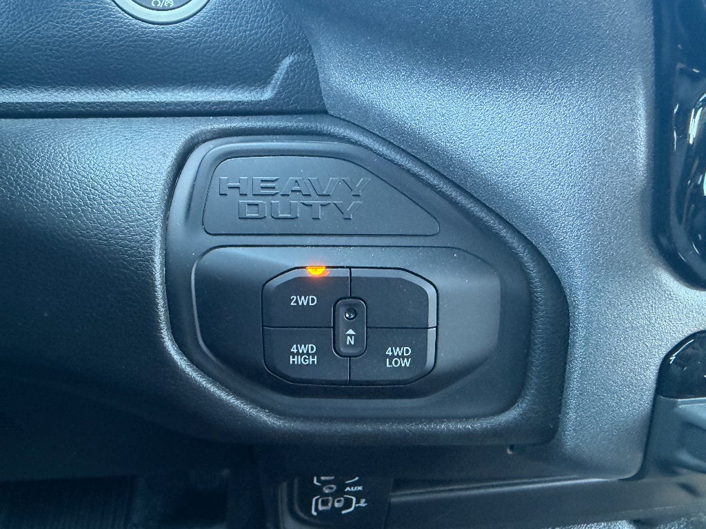 2026 RAM Ram 5500 Chassis Cab RAM 5500 TRADESMAN CHASSIS CREW CAB 4X4 84' CA