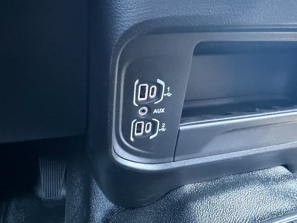 2026 RAM Ram 5500 Chassis Cab RAM 5500 TRADESMAN CHASSIS CREW CAB 4X4 84' CA