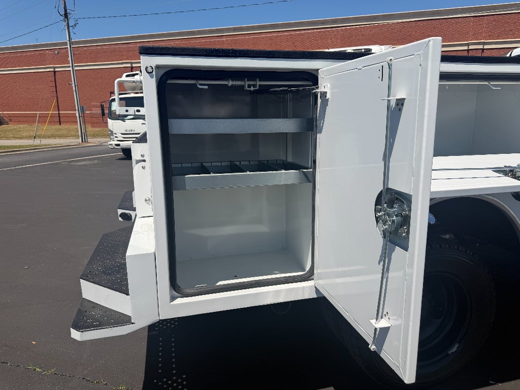 2026 RAM Ram 5500 Chassis Cab RAM 5500 TRADESMAN CHASSIS CREW CAB 4X4 84' CA