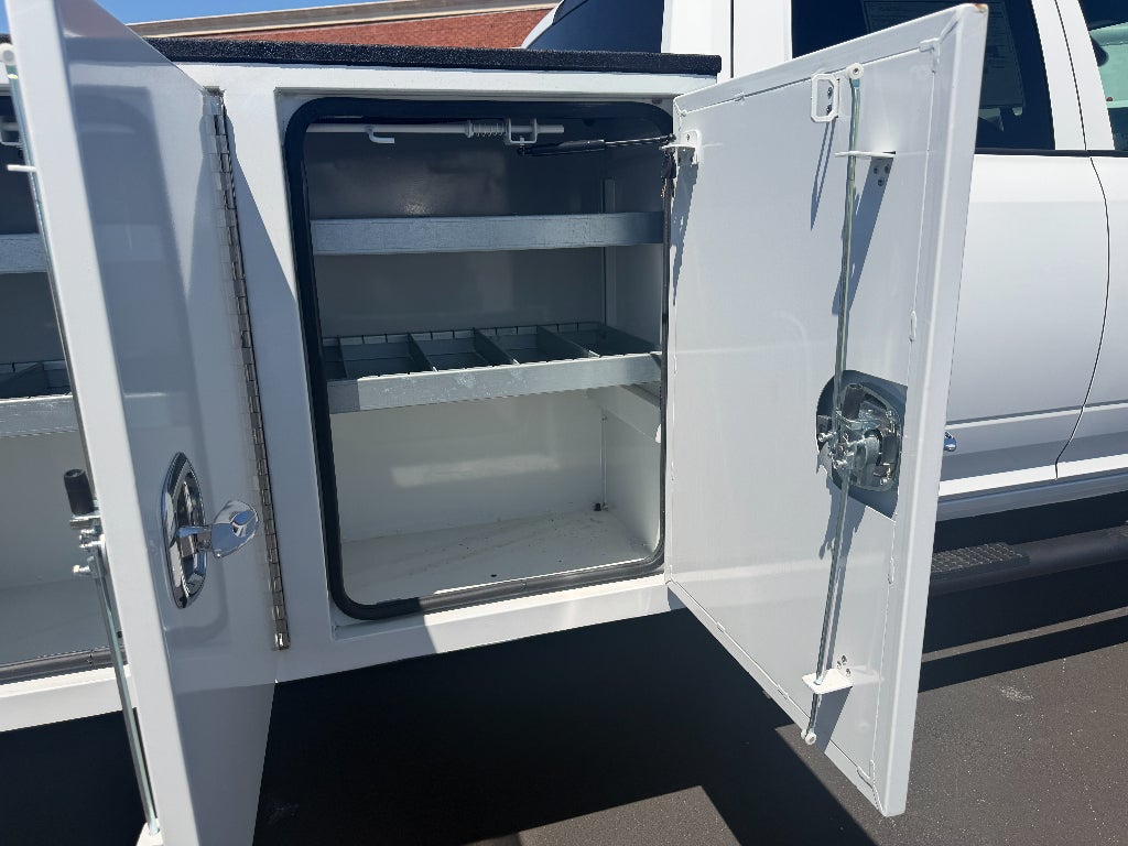 2026 RAM Ram 5500 Chassis Cab RAM 5500 TRADESMAN CHASSIS CREW CAB 4X4 84' CA