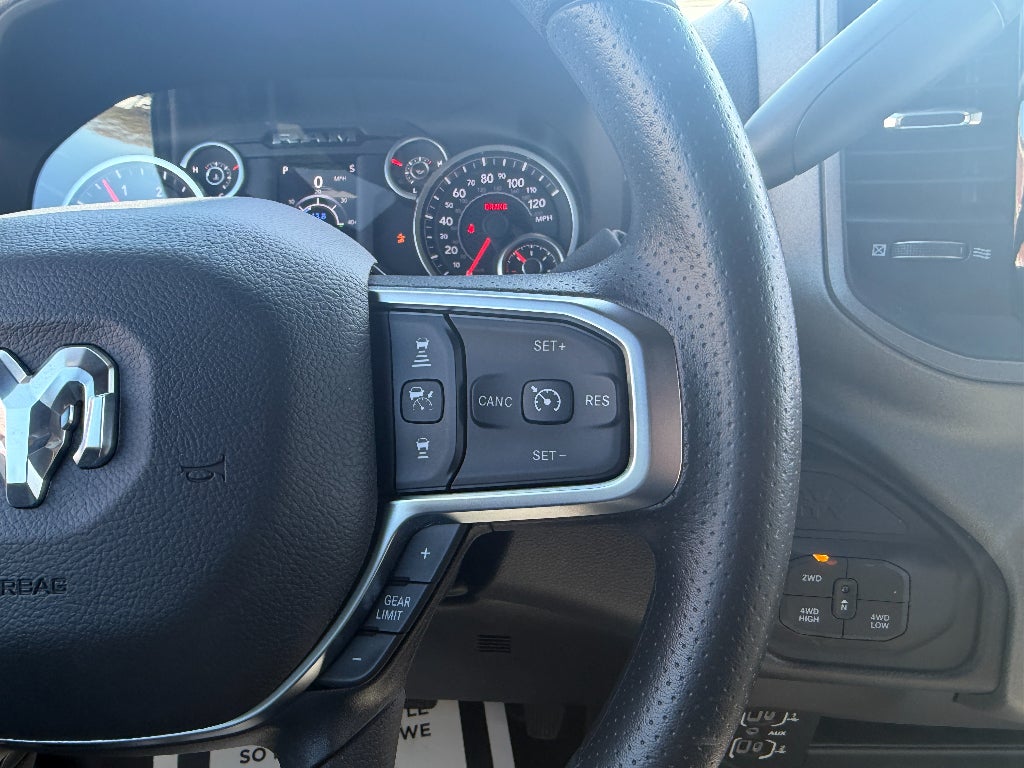 2026 RAM Ram 5500 Chassis Cab RAM 5500 TRADESMAN CHASSIS CREW CAB 4X4 84' CA