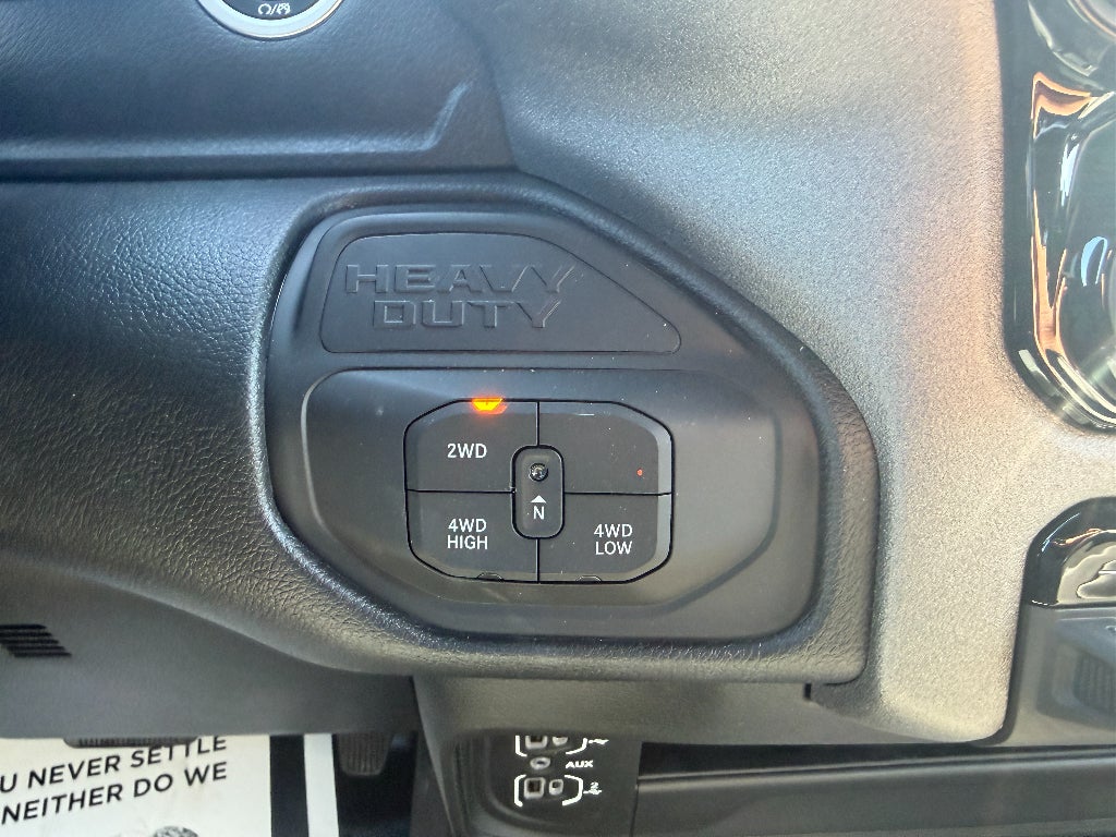 2026 RAM Ram 5500 Chassis Cab RAM 5500 TRADESMAN CHASSIS CREW CAB 4X4 84' CA