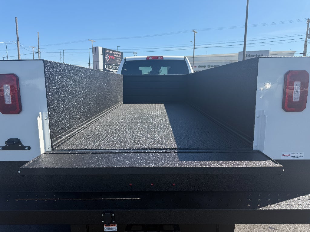 2026 RAM Ram 5500 Chassis Cab RAM 5500 TRADESMAN CHASSIS CREW CAB 4X4 84' CA