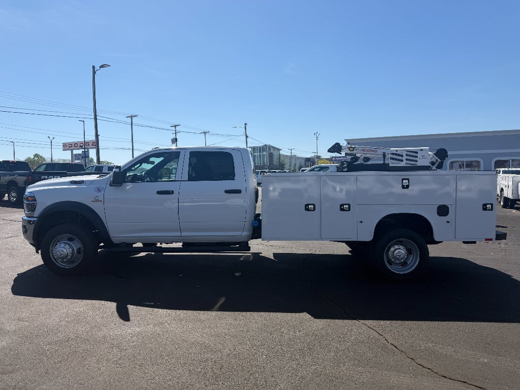 2026 RAM Ram 5500 Chassis Cab RAM 5500 TRADESMAN CHASSIS CREW CAB 4X4 84' CA