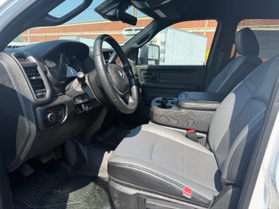 2026 RAM Ram 5500 Chassis Cab RAM 5500 TRADESMAN CHASSIS CREW CAB 4X4 84' CA