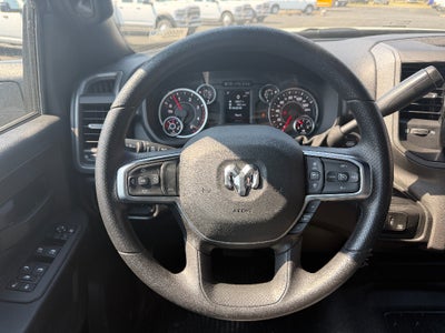 2026 RAM Ram 5500 Chassis Cab RAM 5500 TRADESMAN CHASSIS CREW CAB 4X4 84' CA