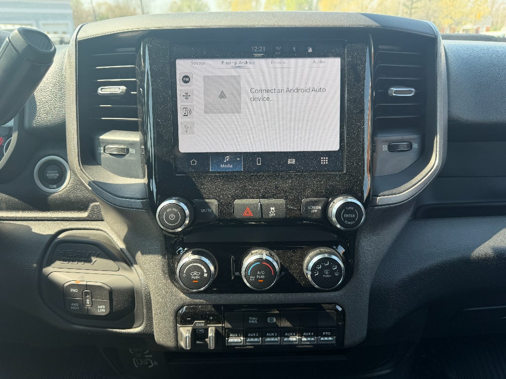 2026 RAM Ram 5500 Chassis Cab RAM 5500 TRADESMAN CHASSIS CREW CAB 4X4 84' CA