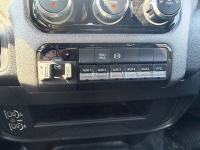 2026 RAM Ram 5500 Chassis Cab RAM 5500 TRADESMAN CHASSIS CREW CAB 4X4 84' CA