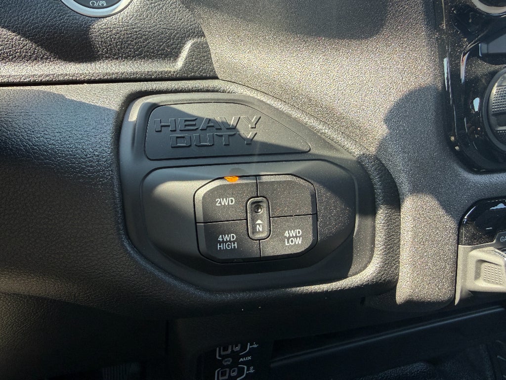 2026 RAM Ram 5500 Chassis Cab RAM 5500 TRADESMAN CHASSIS CREW CAB 4X4 84' CA