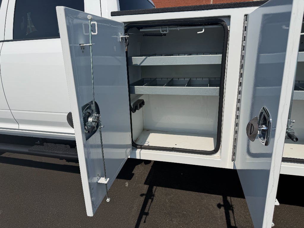 2026 RAM Ram 5500 Chassis Cab RAM 5500 TRADESMAN CHASSIS CREW CAB 4X4 84' CA