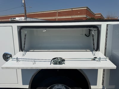 2026 RAM Ram 5500 Chassis Cab RAM 5500 TRADESMAN CHASSIS CREW CAB 4X4 84' CA