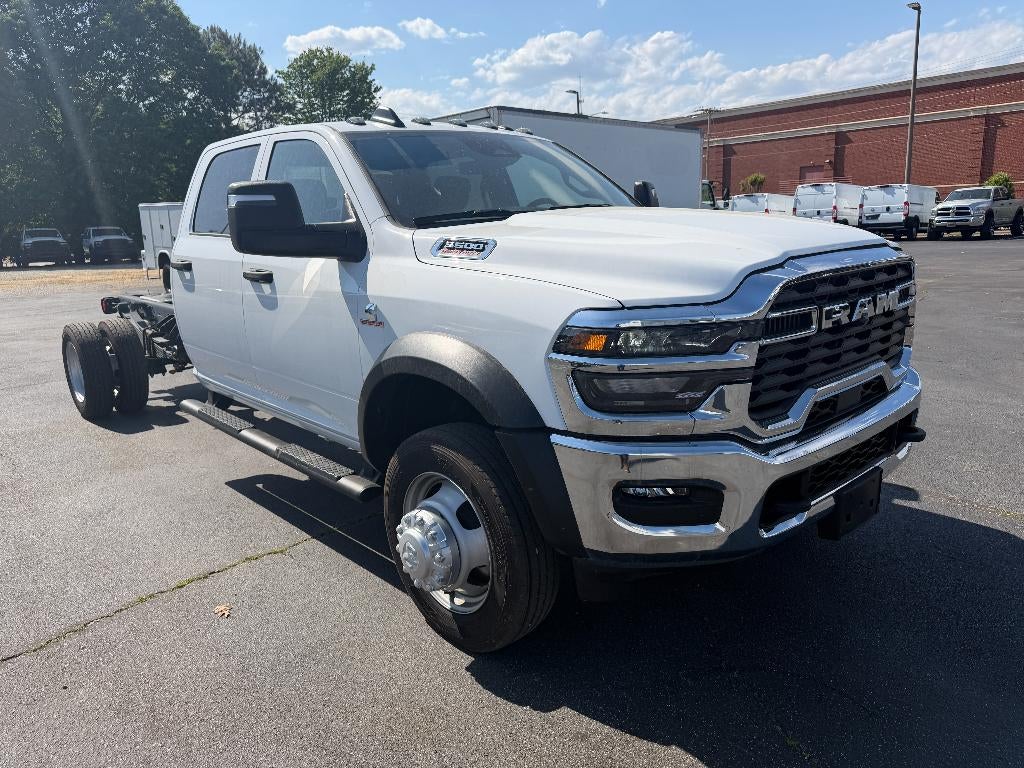 2026 RAM Ram 5500 Chassis Cab RAM 5500 TRADESMAN CHASSIS CREW CAB 4X4 84' CA