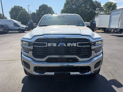 2026 RAM Ram 5500 Chassis Cab RAM 5500 TRADESMAN CHASSIS CREW CAB 4X4 84' CA