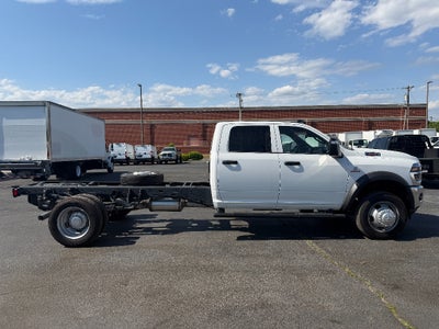2026 RAM Ram 5500 Chassis Cab RAM 5500 TRADESMAN CHASSIS CREW CAB 4X4 84' CA