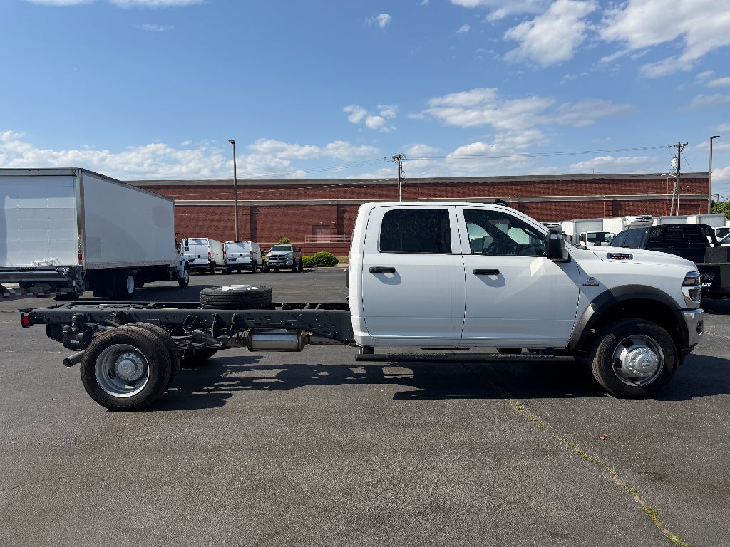 2026 RAM Ram 5500 Chassis Cab RAM 5500 TRADESMAN CHASSIS CREW CAB 4X4 84' CA