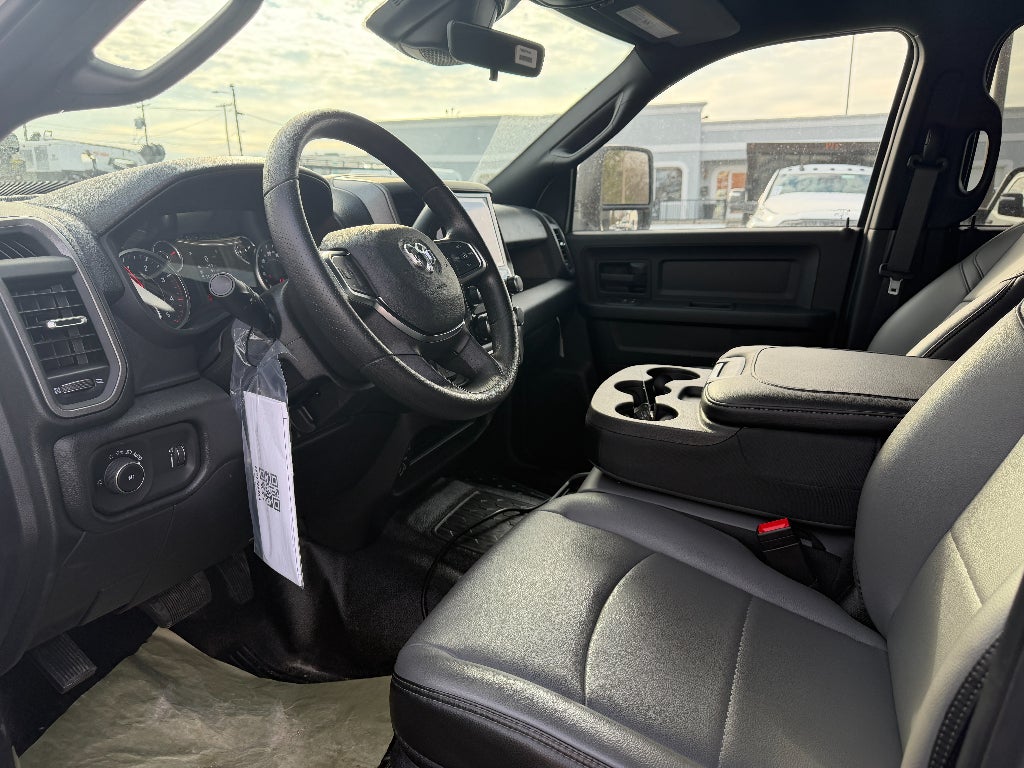 2026 RAM Ram 5500 Chassis Cab RAM 5500 TRADESMAN CHASSIS CREW CAB 4X4 84' CA