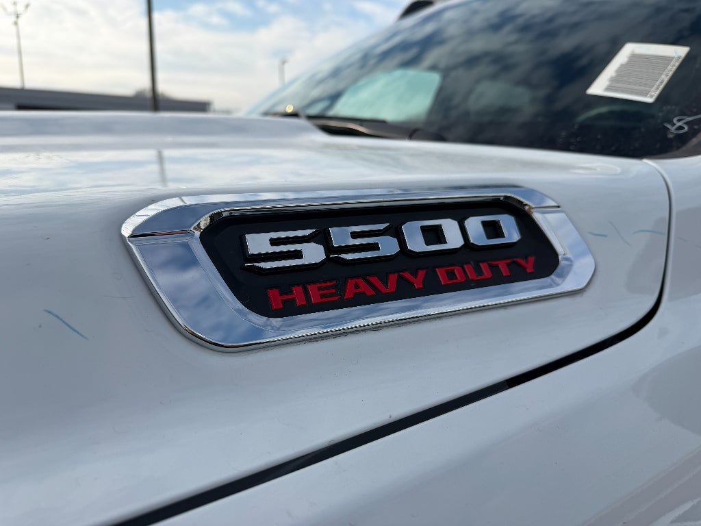 2026 RAM Ram 5500 Chassis Cab RAM 5500 TRADESMAN CHASSIS CREW CAB 4X4 84' CA