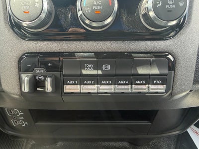 2026 RAM Ram 5500 Chassis Cab RAM 5500 TRADESMAN CHASSIS CREW CAB 4X4 84' CA