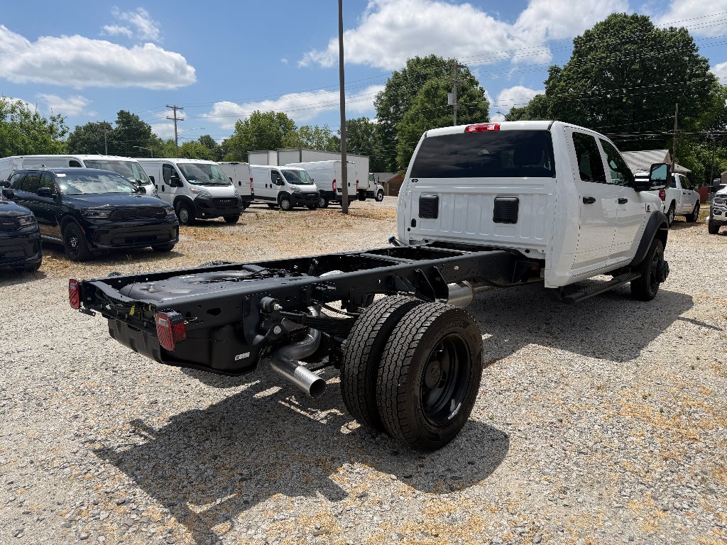 2026 RAM Ram 5500 Chassis Cab RAM 5500 TRADESMAN CHASSIS CREW CAB 4X4 84' CA