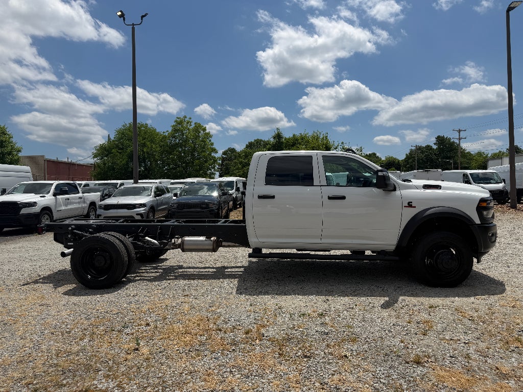 2026 RAM Ram 5500 Chassis Cab RAM 5500 TRADESMAN CHASSIS CREW CAB 4X4 84' CA