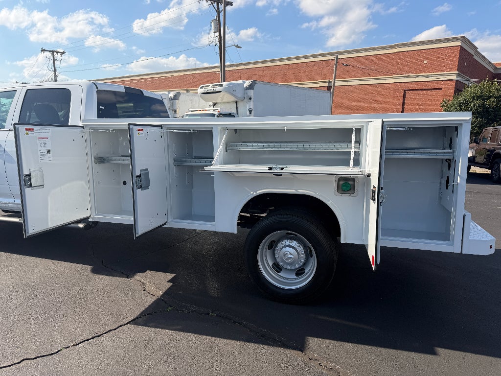 2026 RAM Ram 5500 Chassis Cab RAM 5500 TRADESMAN CHASSIS CREW CAB 4X4 84' CA