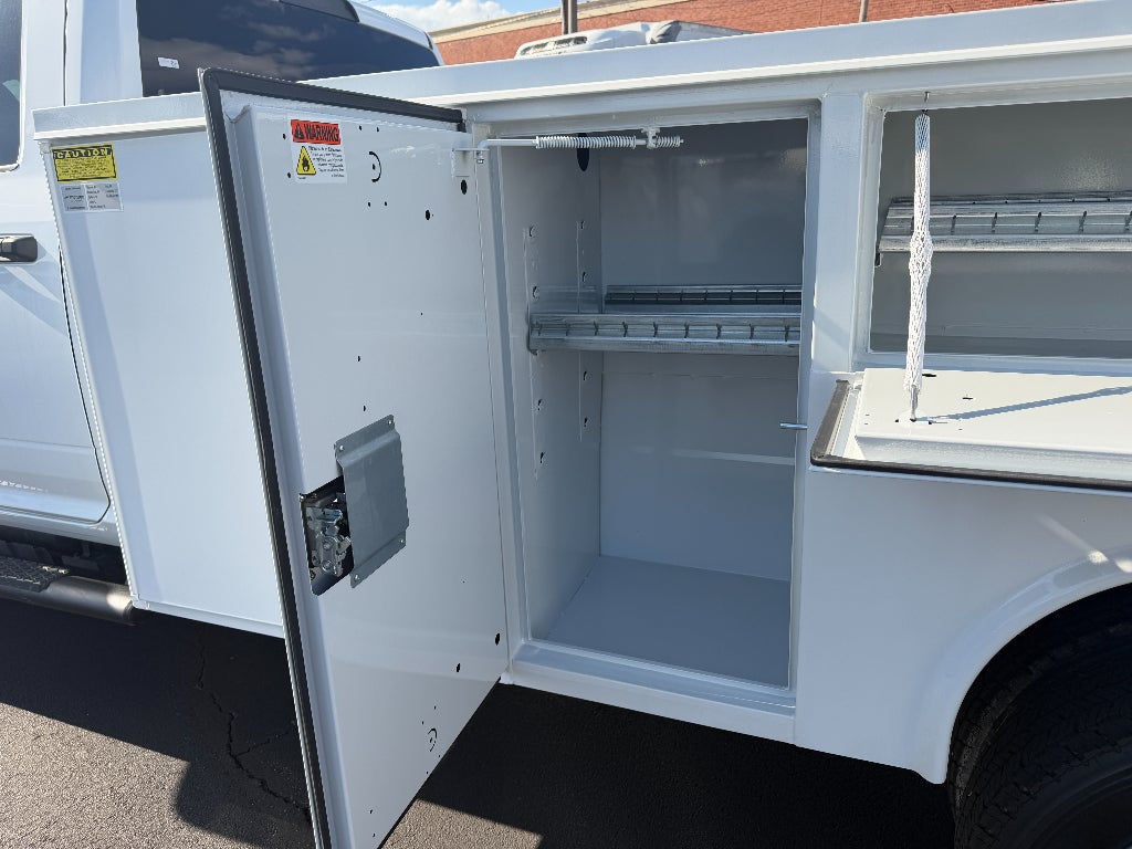 2026 RAM Ram 5500 Chassis Cab RAM 5500 TRADESMAN CHASSIS CREW CAB 4X4 84' CA