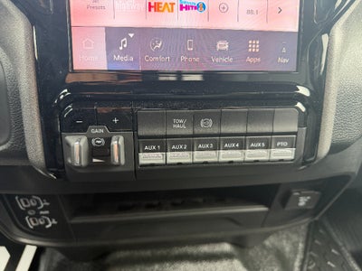 2026 RAM Ram 5500 Chassis Cab RAM 5500 TRADESMAN CHASSIS CREW CAB 4X4 84' CA