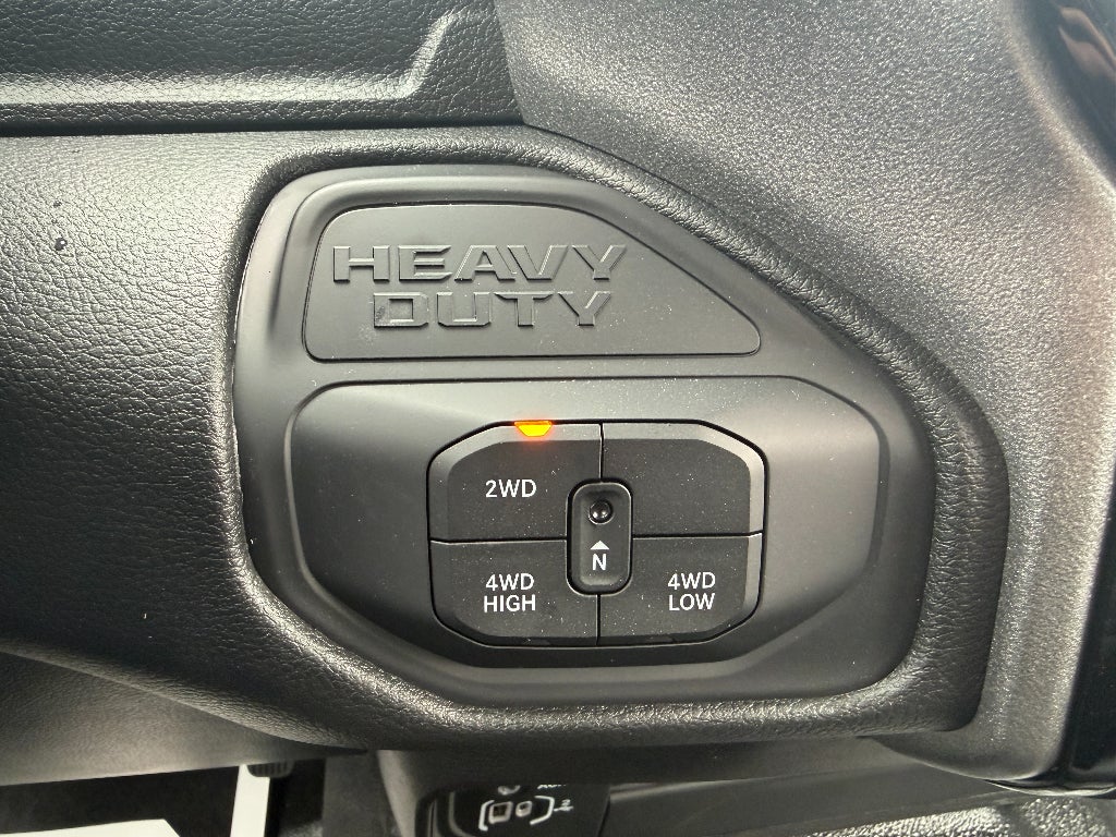 2026 RAM Ram 5500 Chassis Cab RAM 5500 TRADESMAN CHASSIS CREW CAB 4X4 84' CA